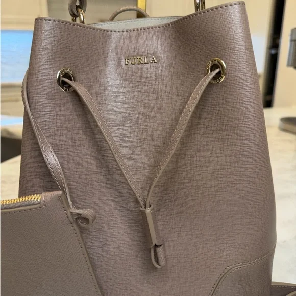 Furla Taupe Leather Bucket Bag NWOT - Picture 2 of 8